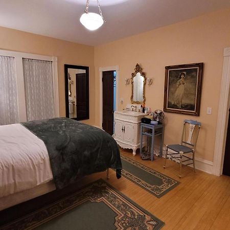 Oaklawn Inn Menomonie Zewnętrze zdjęcie