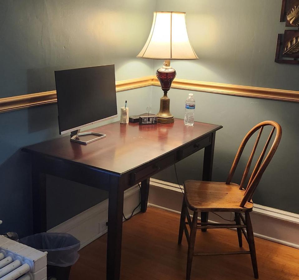 Oaklawn Inn Menomonie Zewnętrze zdjęcie