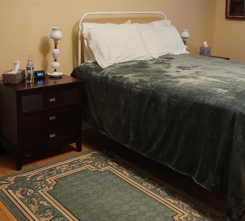 Oaklawn Inn Menomonie Zewnętrze zdjęcie