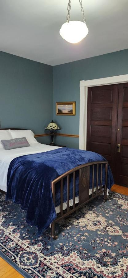 Oaklawn Inn Menomonie Zewnętrze zdjęcie
